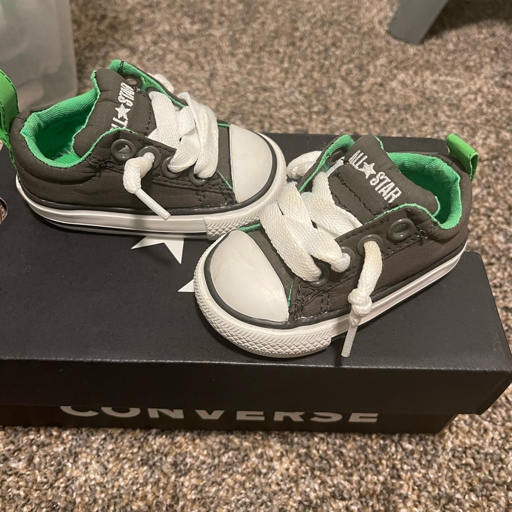 Converse size 2